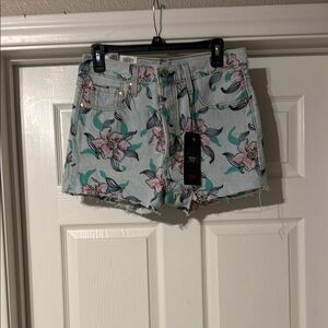 Levi's Blue Jean Shorts with Distressed Hem and Playful Print